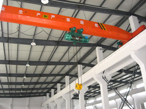 A8040 嘉定區(qū)江橋鎮(zhèn)曹安公路沿馬路近地鐵 465平單層帶行車廠房倉庫出租