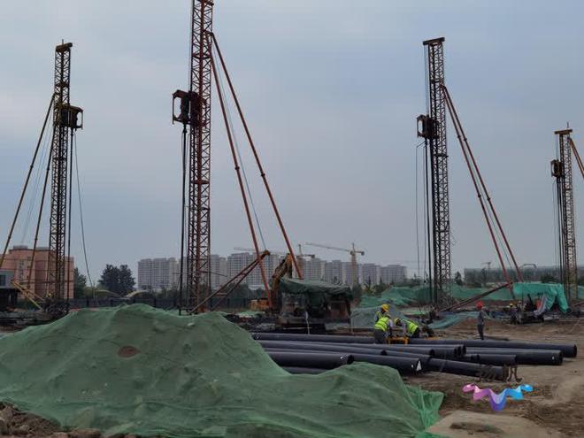 機器轟鳴奏響項目奮進強音中南高科高端裝備智造產業(yè)園全面開工